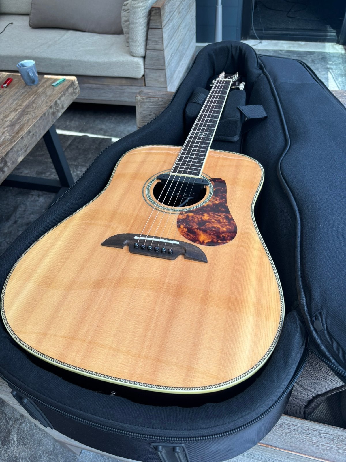 Alvarez Masterworks MD70EBG ruil elektrische gitaar, Ophalen, Zo goed als nieuw, Western- of Steelstringgitaar, Met koffer