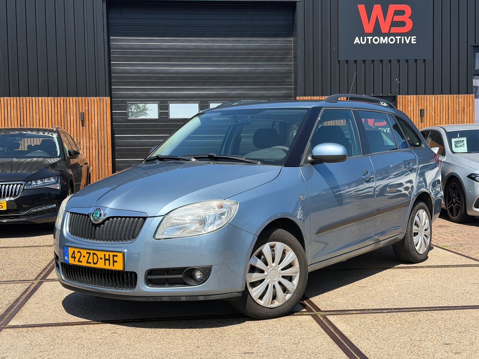 Skoda Fabia Combi 1.6-16V Ambiente, Auto's, 450 kg, Gebruikt, 4 cilinders, Blauw