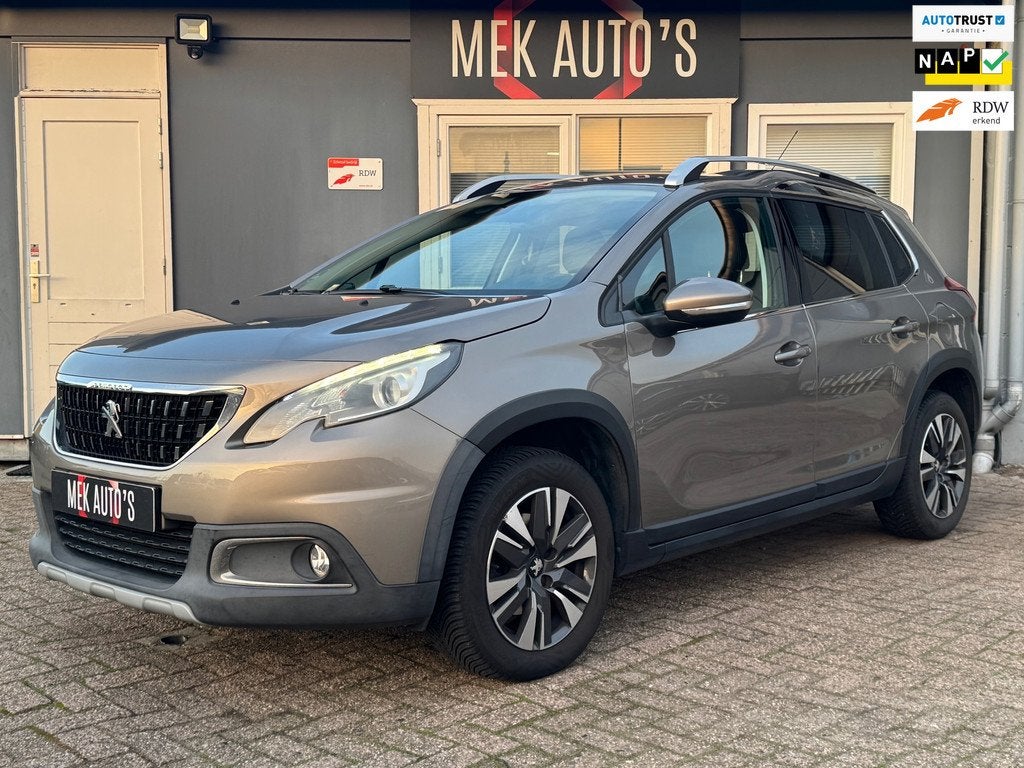 Peugeot 2008 1.2 PureTech Féline|Navi|Clima|Leder|Cruise|2e, Auto's, Peugeot, Voorwielaandrijving, 450 kg, Gebruikt, 1199 cc