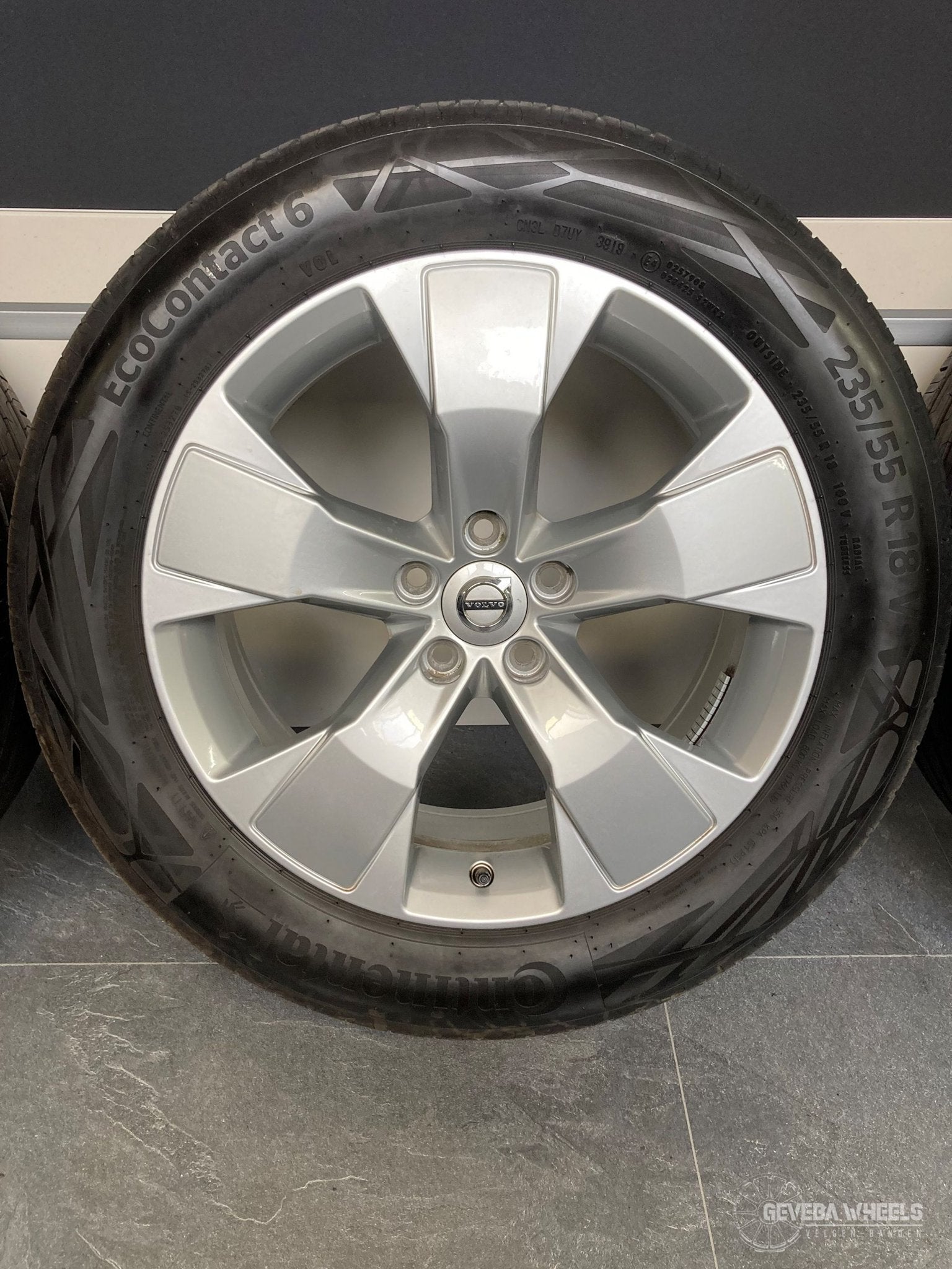 18” originele Volvo XC40 velgen + banden 5x108 31471553, Auto-onderdelen, Banden en Velgen, Banden en Velgen, Zomerbanden, 18 inch