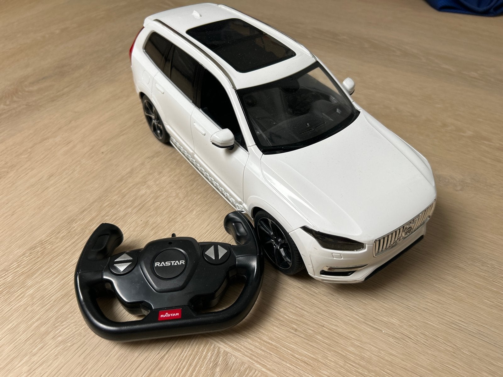 Rastar Volvo XC90 RC Auto - Zo goed als nieuw (afhalen), Zo goed als nieuw, Auto onroad, RTR (Ready to Run), Overige schalen