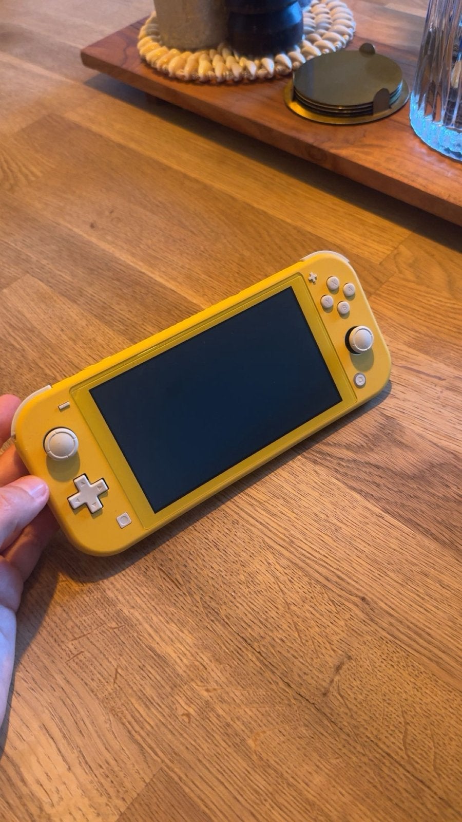 Nintendo switch lite nieuwe staat, Spelcomputers en Games, Ophalen of Verzenden, Geel, Zo goed als nieuw