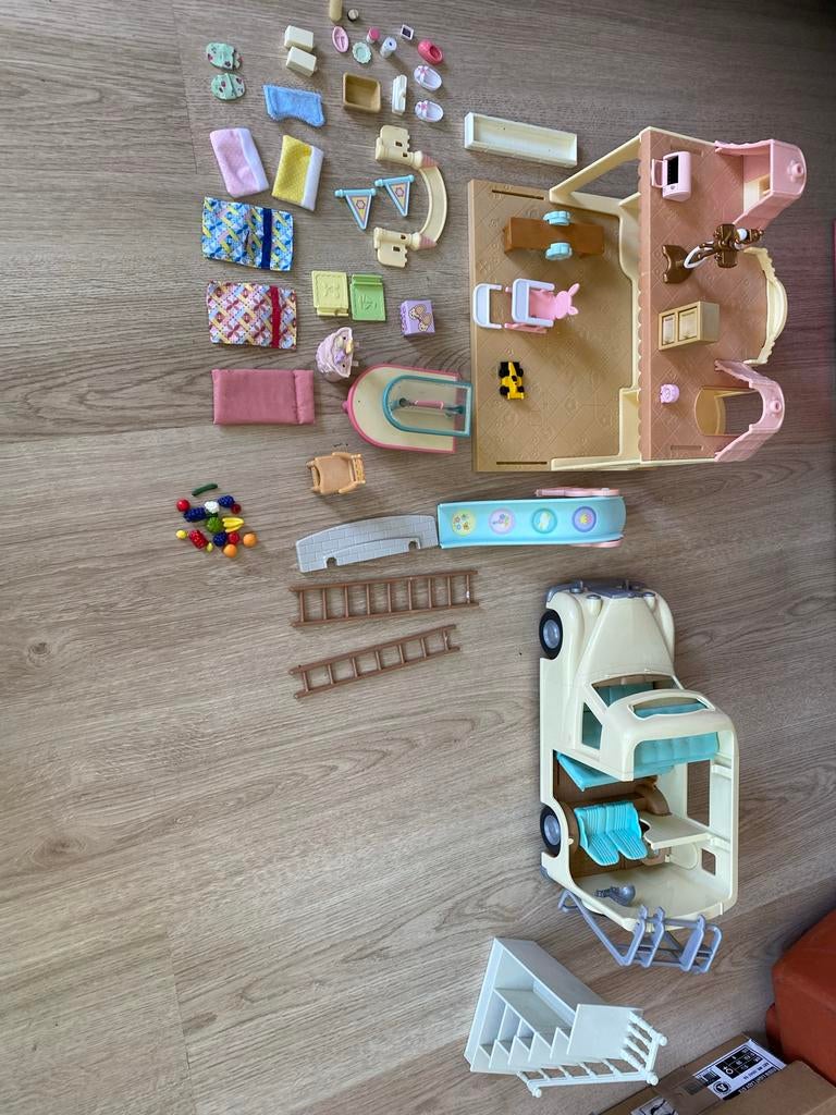 Grote set Sylvanian Families: huis, camper & accessoires, Ophalen of Verzenden, Gebruikt, Poppenhuis