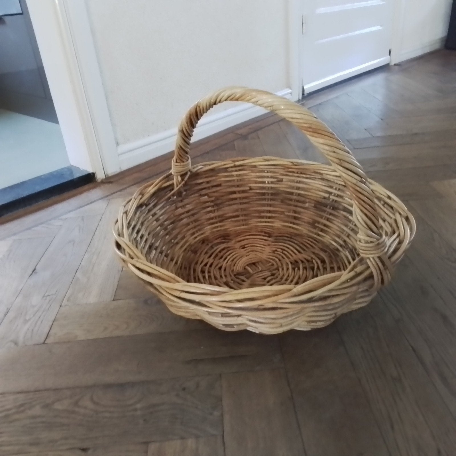rotan lectuur mand ! nieuwstaat, Ophalen, Zo goed als nieuw, Rond, Riet