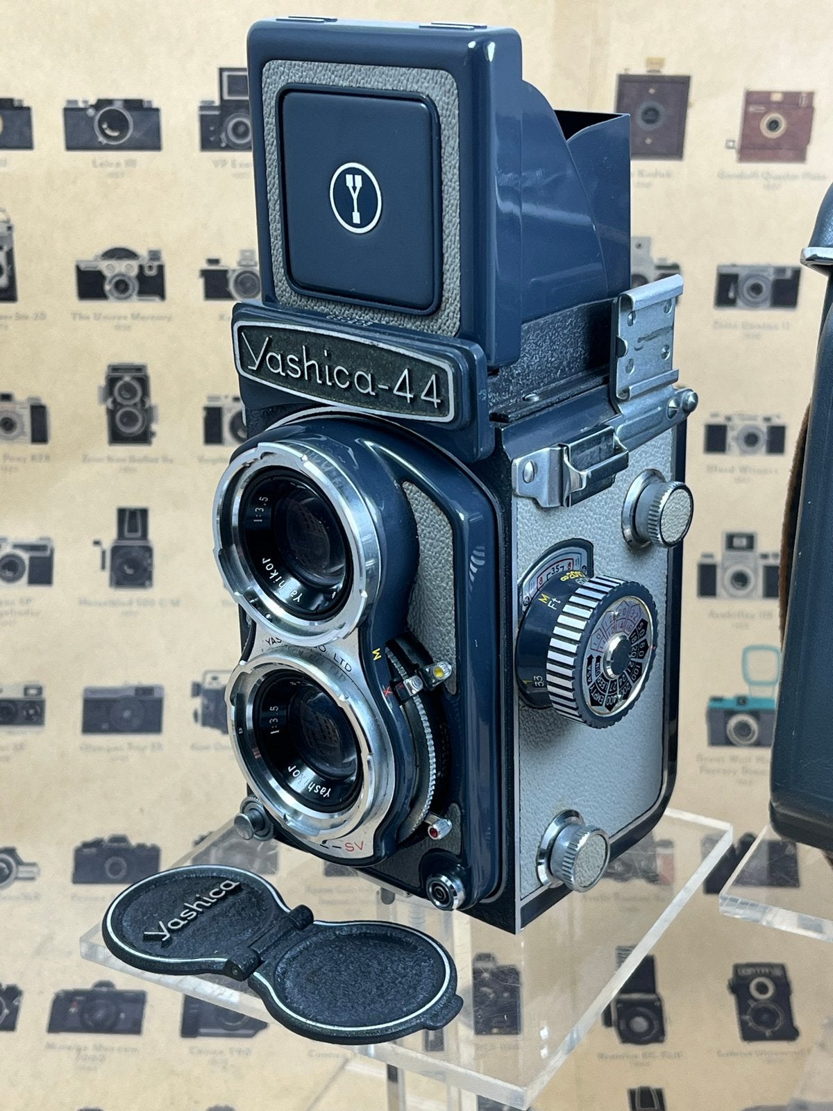 Prachtige Yashica-44 TLR camera met leren tas en accessoires, Audio, Tv en Foto, Fotocamera's Analoog, Ophalen of Verzenden, Zo goed als nieuw