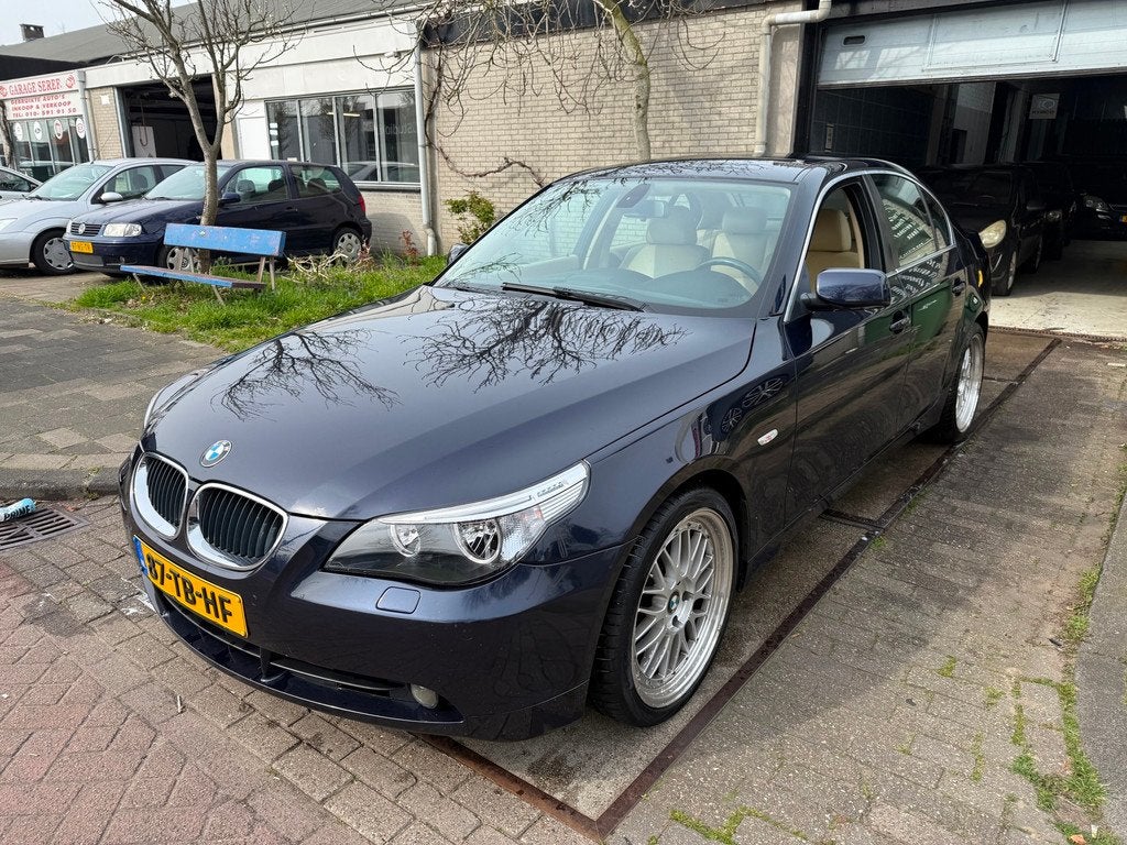 BMW 5-serie 525i Executive Apk/Automaat/GOED LEZEN AUB !, Auto's, Automaat, Achterwielaandrijving, Gebruikt, 2000 kg