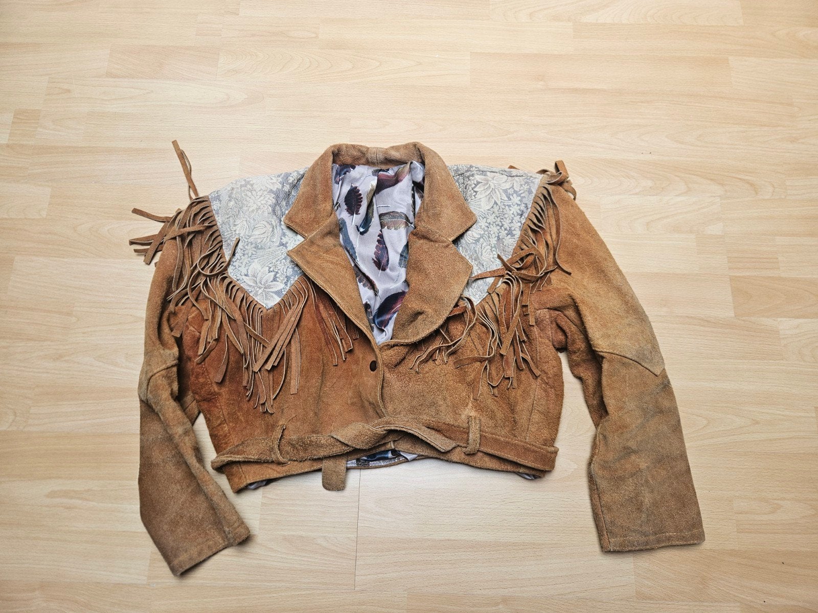 Vintage suède jas met franjes en unieke voering, Maat 38/40 (M), Bruin, Ophalen of Verzenden, Onbekend