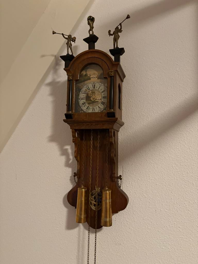 Antieke Friese Staartklok met Messing Ornamenten, Ophalen of Verzenden