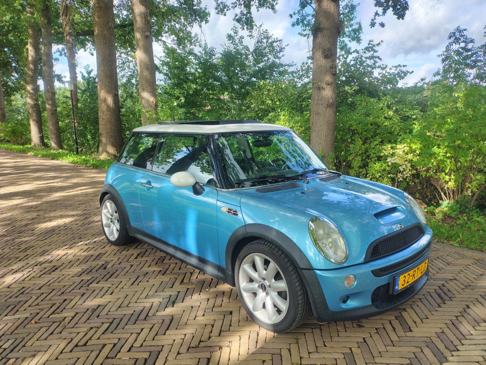 Mini 1.6 16V Cooper S 2004 Blauw, Auto's, Voorwielaandrijving, Zwart, 4 cilinders, Leder