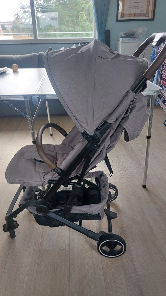 Qute buggy, compact opvouwbaar, taupe/grijs, Ophalen, Zo goed als nieuw, Overige merken, Verstelbare rugleuning
