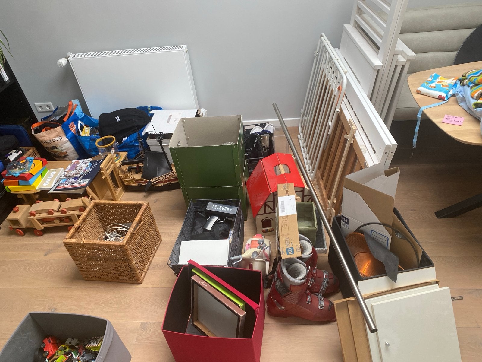 Diverse spullen: schaatsen, speelgoed, meubels, etc., Kinderen en Baby's, Speelgoed | Overig, Gebruikt, Jongen of Meisje, Ophalen of Verzenden