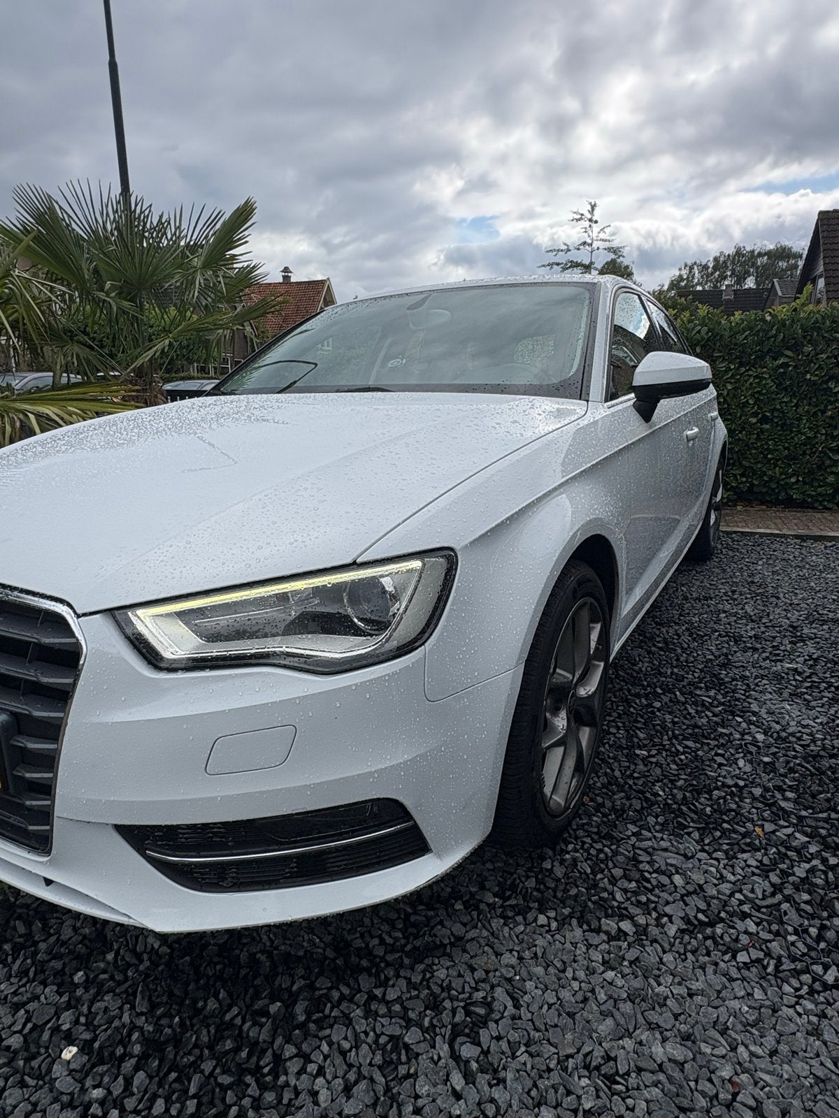 Audi A3 1.2TFSI allseason banden APK, Stof, 4 cilinders, 620 kg, Wit
