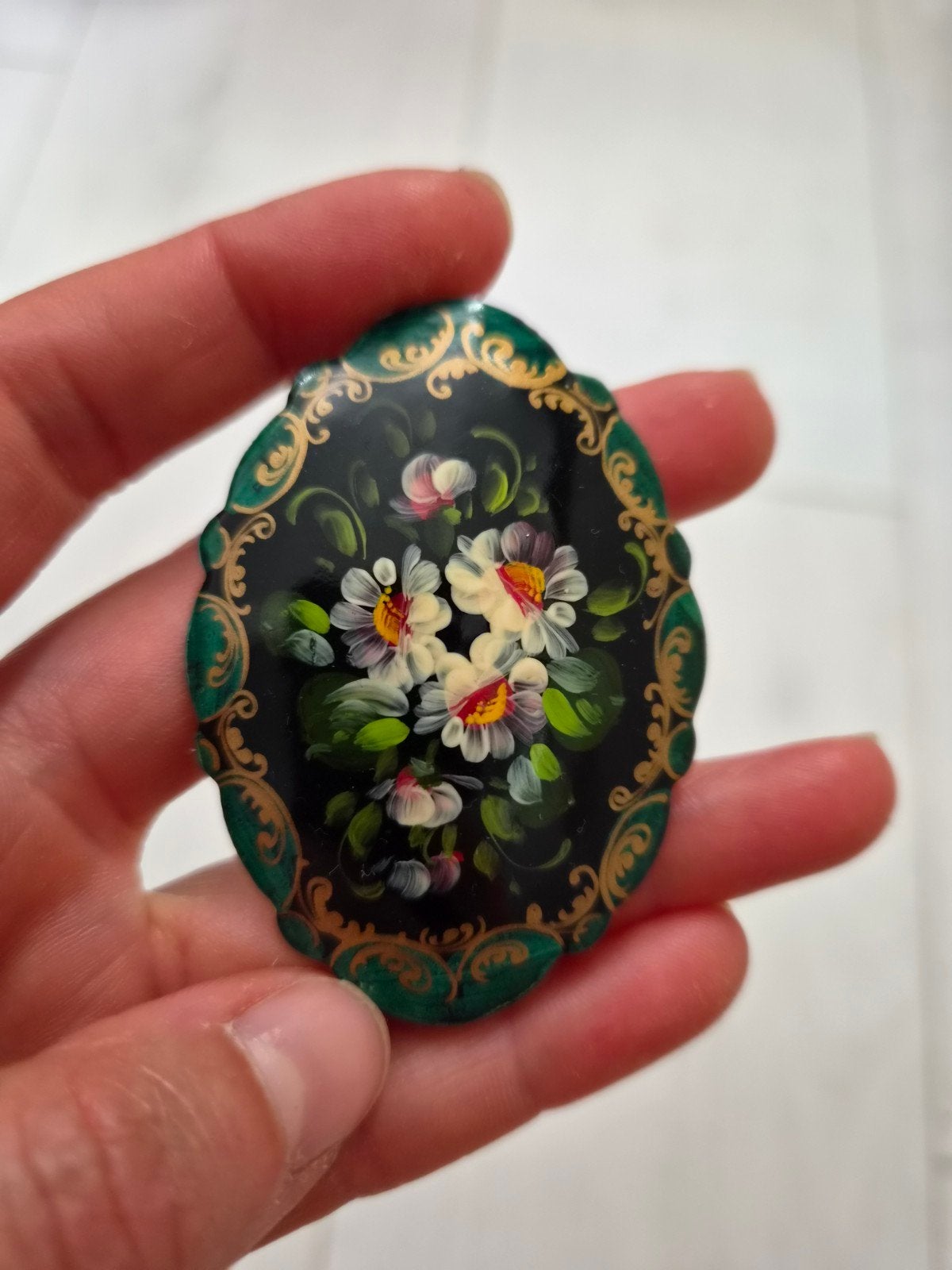 Handgeschilderde Russische palekh broche, Overige materialen, 4 tot 7 cm, Zwart, Ophalen of Verzenden