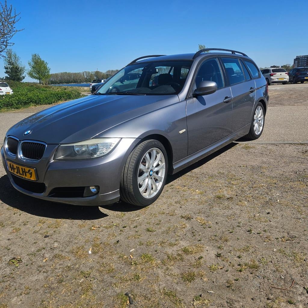 BMW 3-Serie 1.6 I 316 90KW Touring 2009 Grijs, Auto's, Achterwielaandrijving, 1599 cc, 4 cilinders, 122 pk