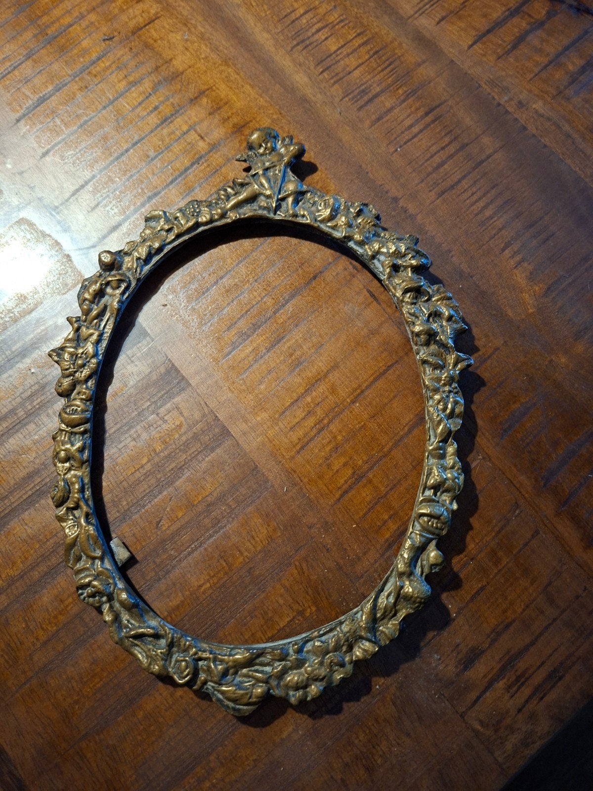 Antieke ovale fotolijst met cherubijn - 20 cm doorsnede, Ophalen of Verzenden