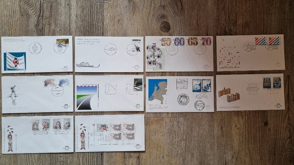 Eerste dag uitgave (FDC) Nederland 1982 - 10 stuks, Postzegels en Munten, Postzegels | Eerstedagenveloppen, Ophalen of Verzenden