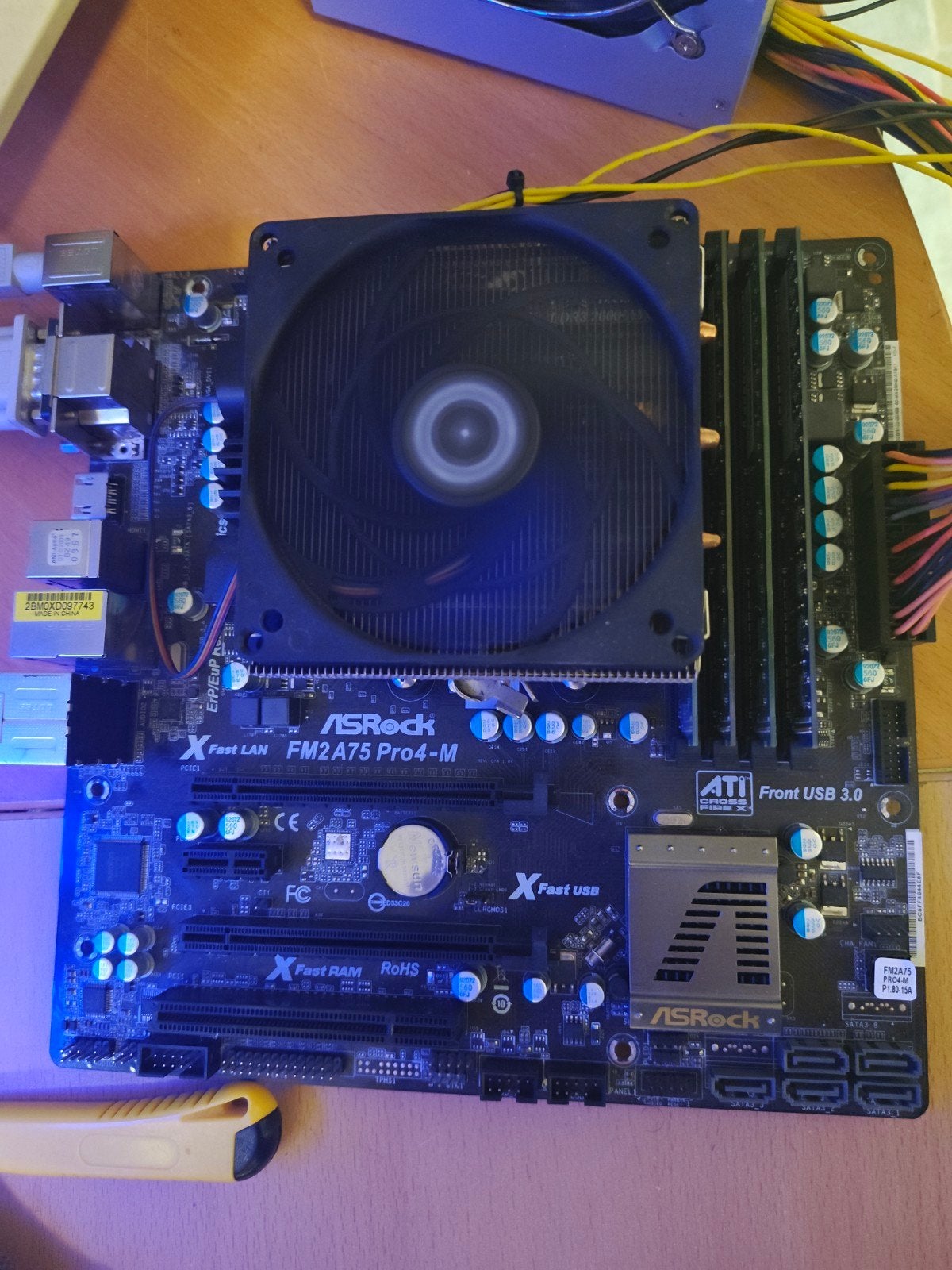 asrock fm2a75 pro4-m, Ophalen of Verzenden, Gebruikt, AMD, DDR3