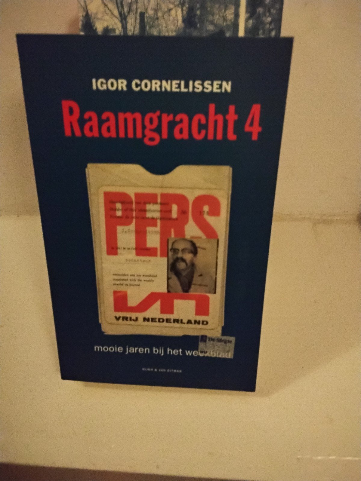 Igor Cornelissen - Raamgracht 4 (Vrij Nederland), Ophalen of Verzenden, Gelezen, Igor Cornelissen, Nederland