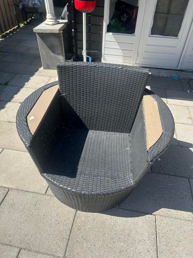 Comfortabele Wicker Tuinstoel - Zwart, 2 zitplaatsen, Gebruikt, Ophalen of Verzenden, Wicker