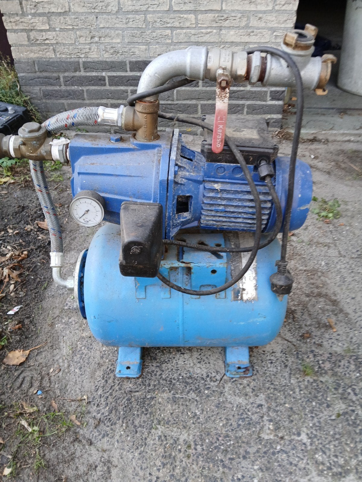 elbara  hydrofoorpomp met drukvat, Ophalen, Gebruikt