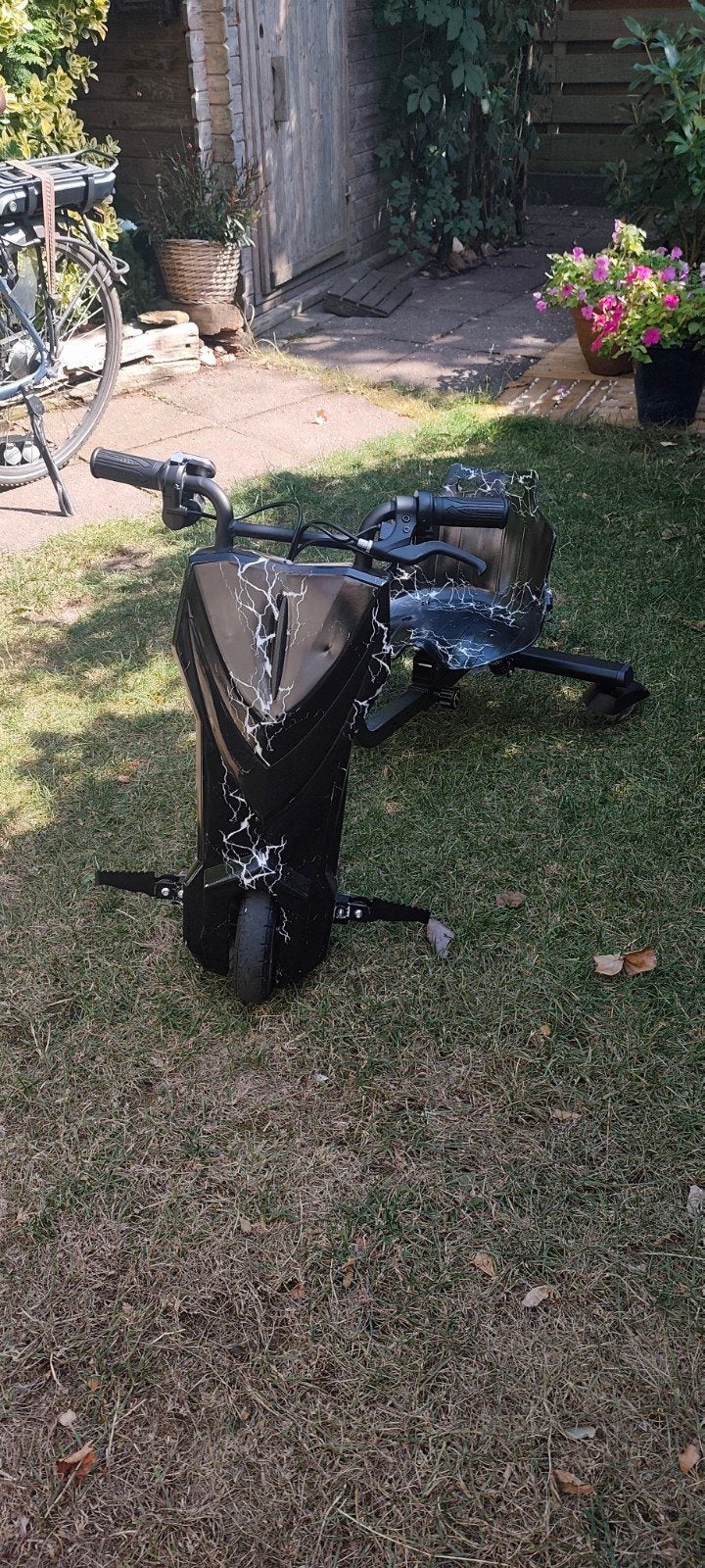 Elektrische Drift Trike - Zwart met Bliksemdesign, Ophalen, Staal, Voetsteunen, Onbekend