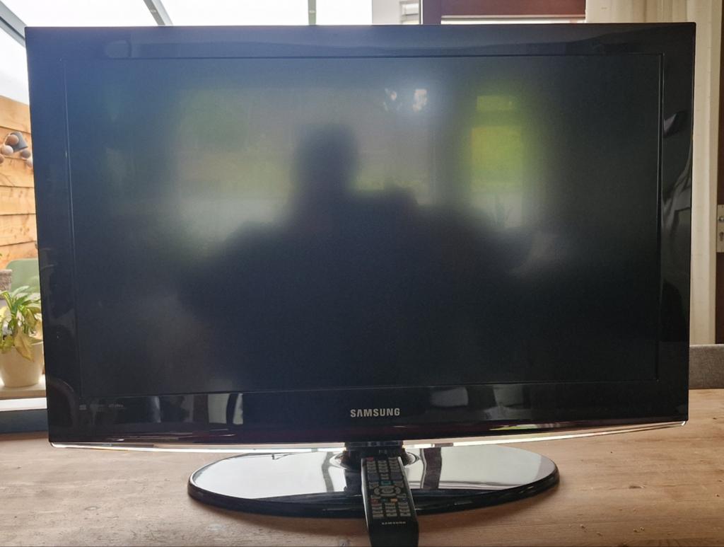 Samsung LE32C450E1W 32 inch LCD TV, Ophalen, Gebruikt, 50 Hz, 80 tot 100 cm