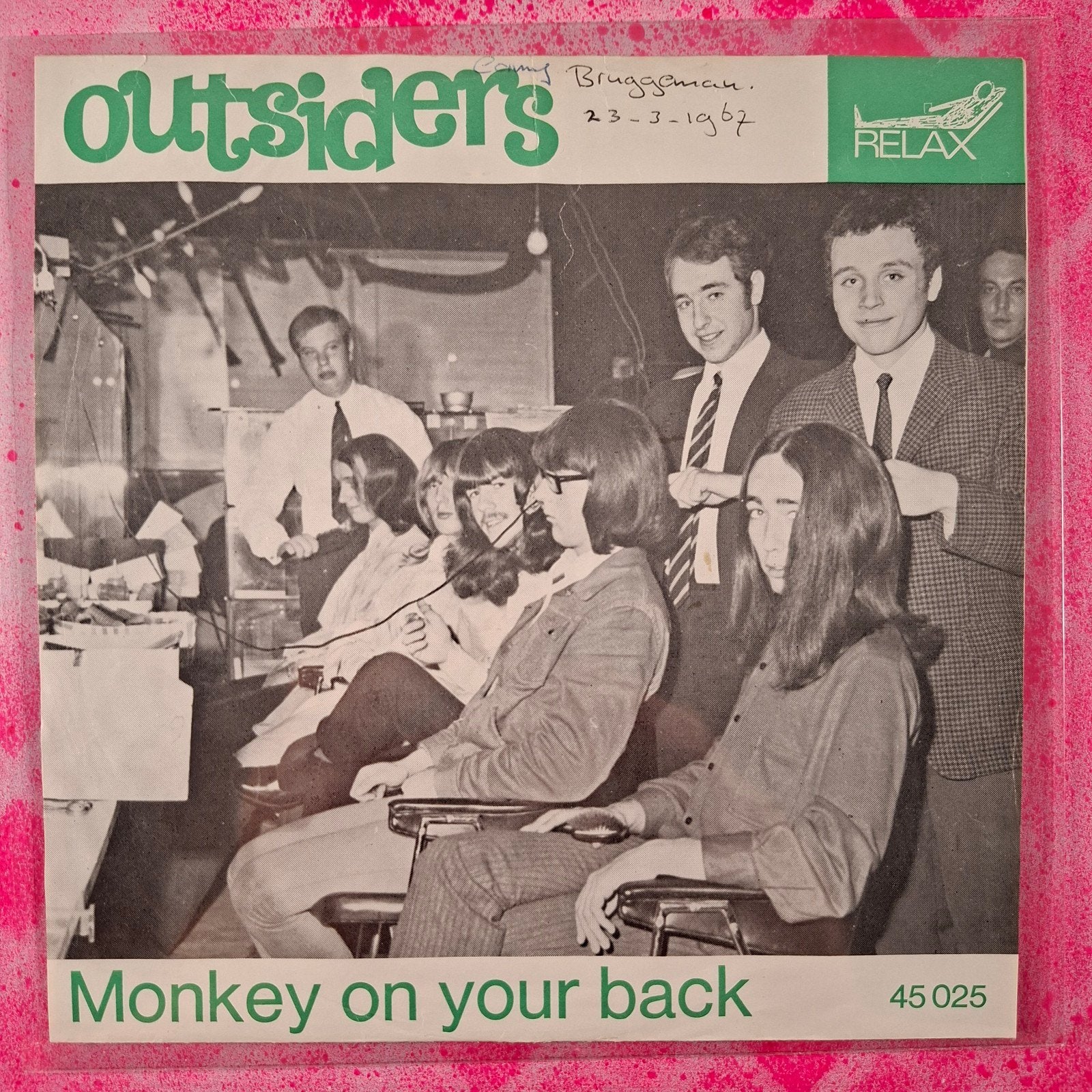 Outsiders Monkey on your back single, Gebruikt, 7 inch, Pop, Overige typen