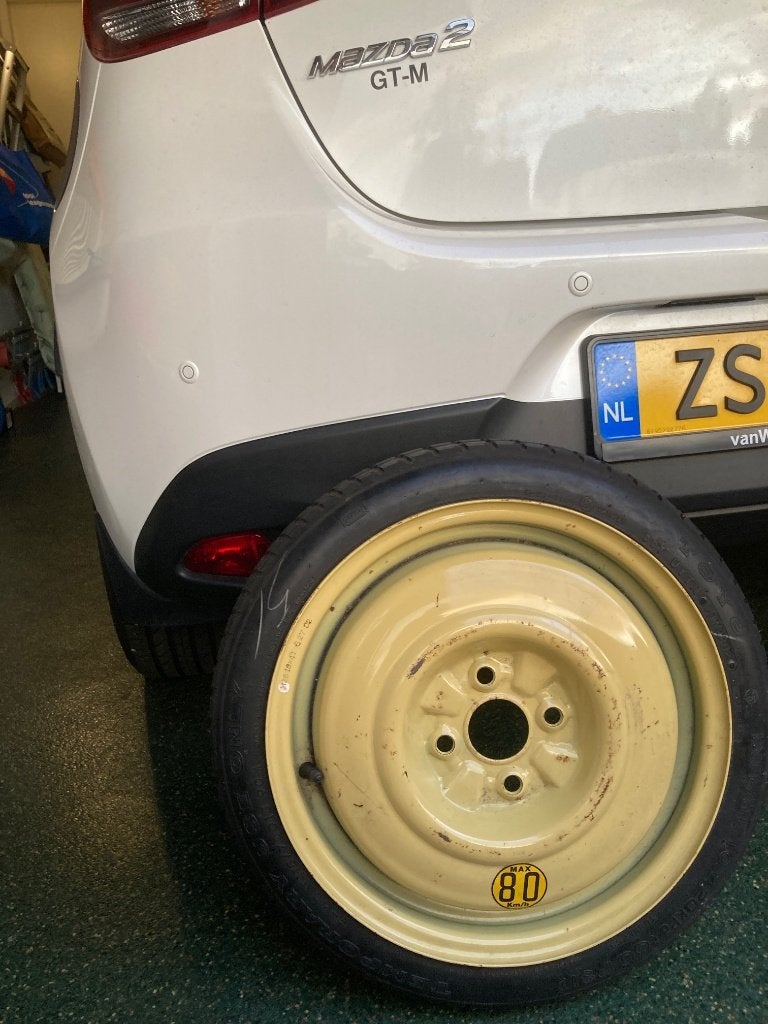 Thuiskomertje/reservewiel Mazda 2 vanaf bj 2015 t/m heden !, Ophalen, Gebruikt, Mazda