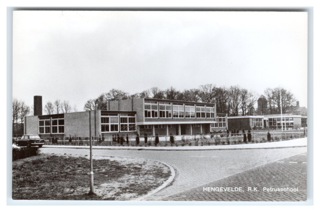 Hengevelde, (tussen Goor en Haaksbergen) R. K. Petrusschool, Ophalen of Verzenden, 1960 tot 1980, Ongelopen, Overijssel