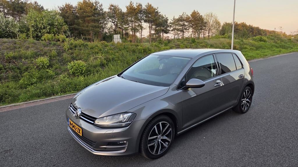 Volkswagen Golf 1.4 TSI 92KW 5D DSG 2014 Grijs, Auto's, 125 pk, 4 cilinders, Leder en Stof, 1395 cc