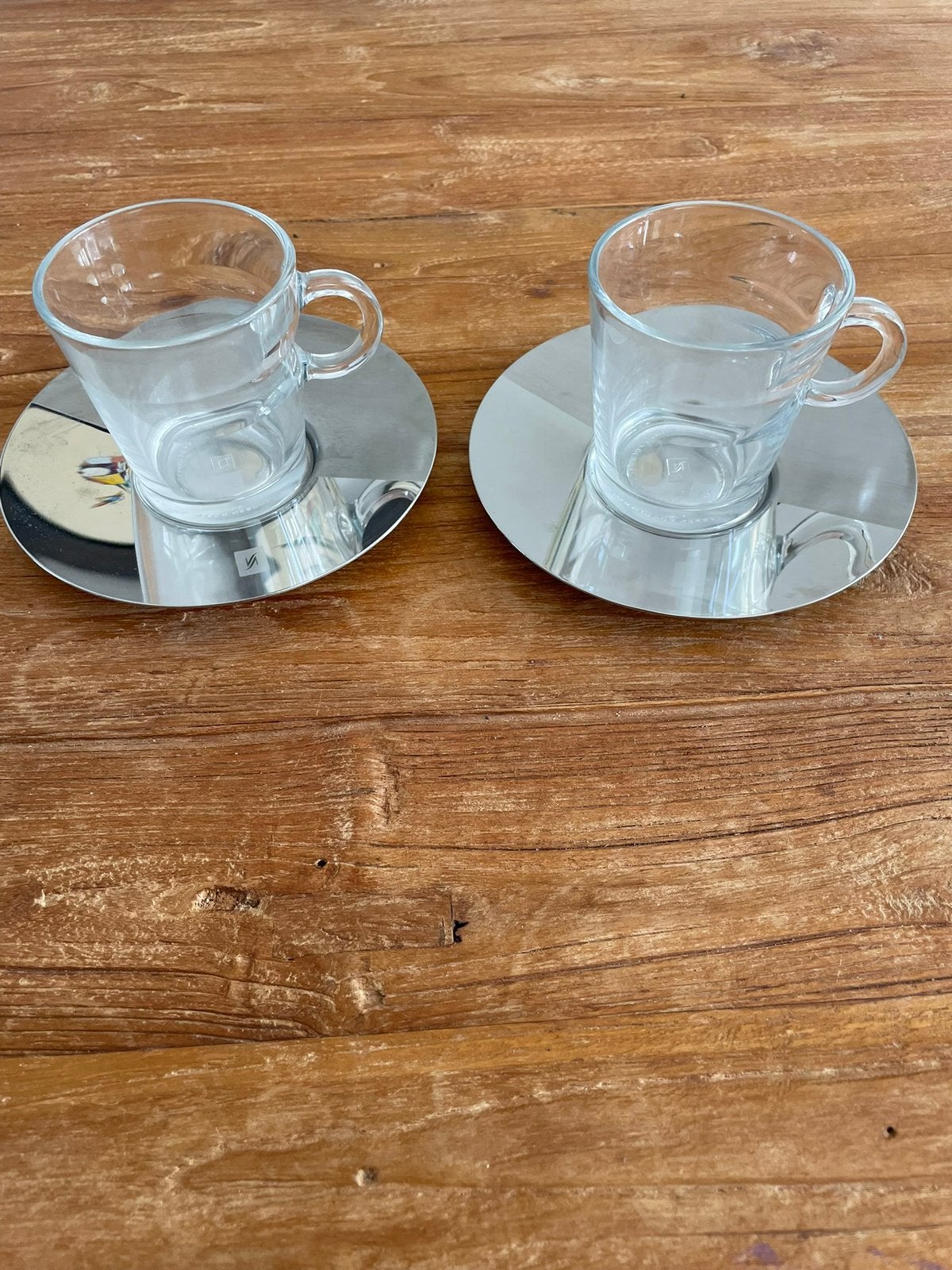 2 Nespresso lungo glazen kopjes met een rvs schotel, Ophalen, Overige stijlen, Kop(pen) en/of Schotel(s), Glas