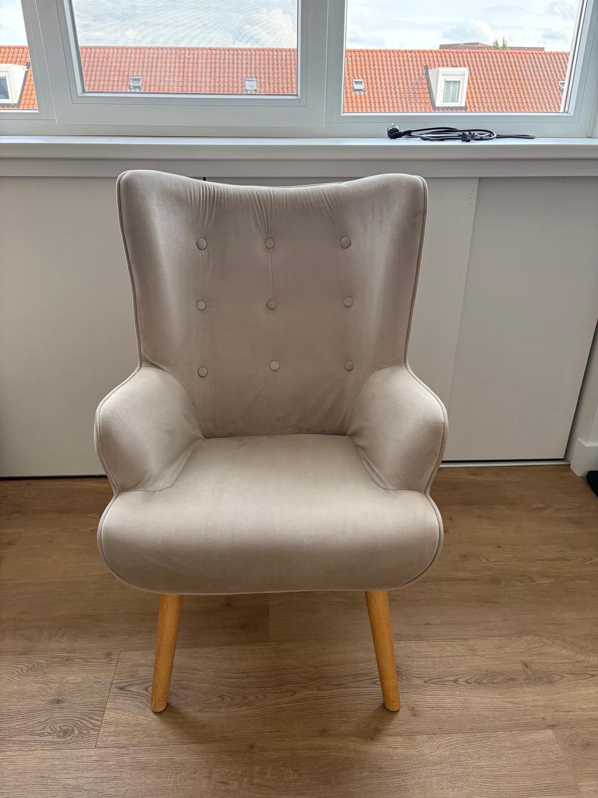 Beige/taupe fauteuil – voorleesstoel babykamer, Huis en Inrichting, Ophalen, Minder dan 75 cm, Zo goed als nieuw, Stof