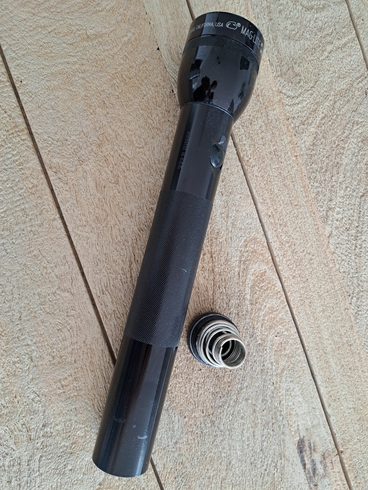 MAG-LITE led zaklamp, Ophalen of Verzenden, Batterij