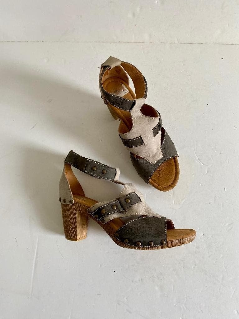 K95 Gabor mt 40 leren open schoenen hak sandalen pumps leer, Gabor, Zo goed als nieuw, Grijs, Sandalen of Muiltjes