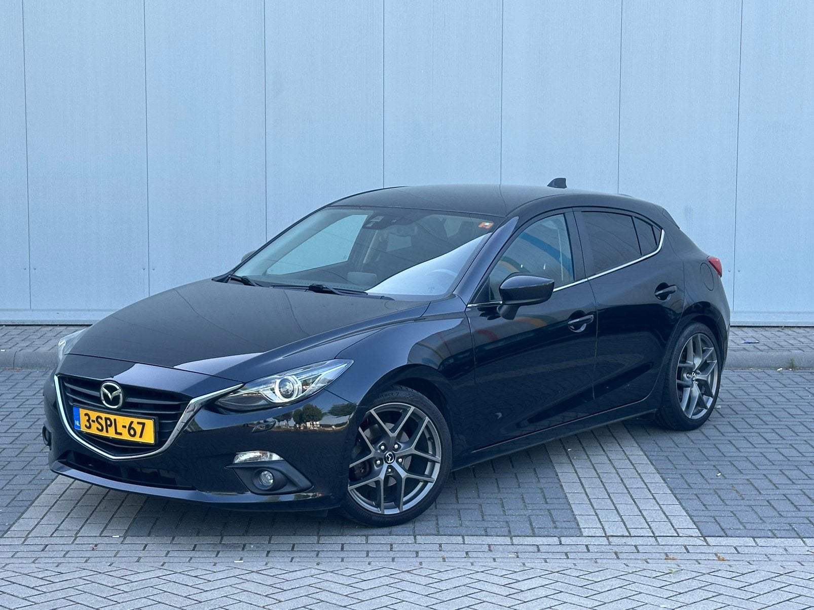 Mazda 3 2.0 SkyActiv | Stage 1 (200 PK) | Xenon | Trekhaak, Auto's, Mazda, Particulier, Android Auto, Apple Carplay, Automatische klimaatregeling