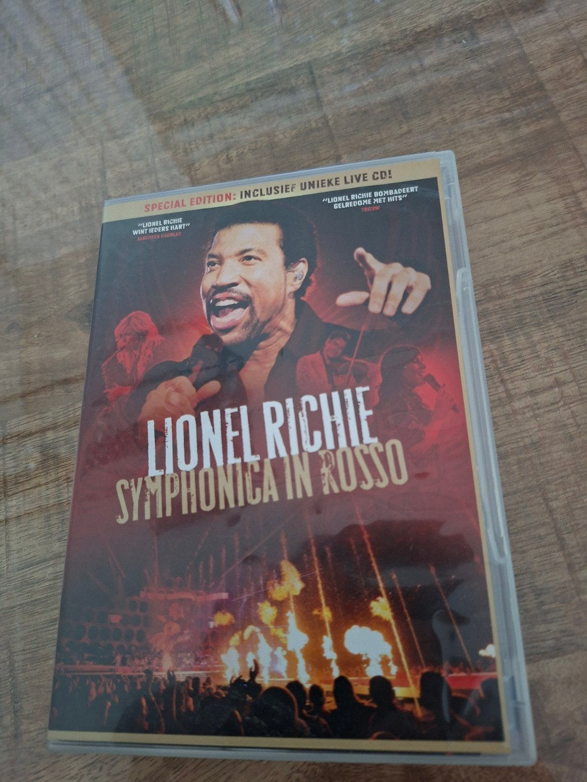 Lionel Richie Symphonica in Rosso CD+DVD, Cd's en Dvd's, Alle leeftijden, Ophalen of Verzenden, Zo goed als nieuw