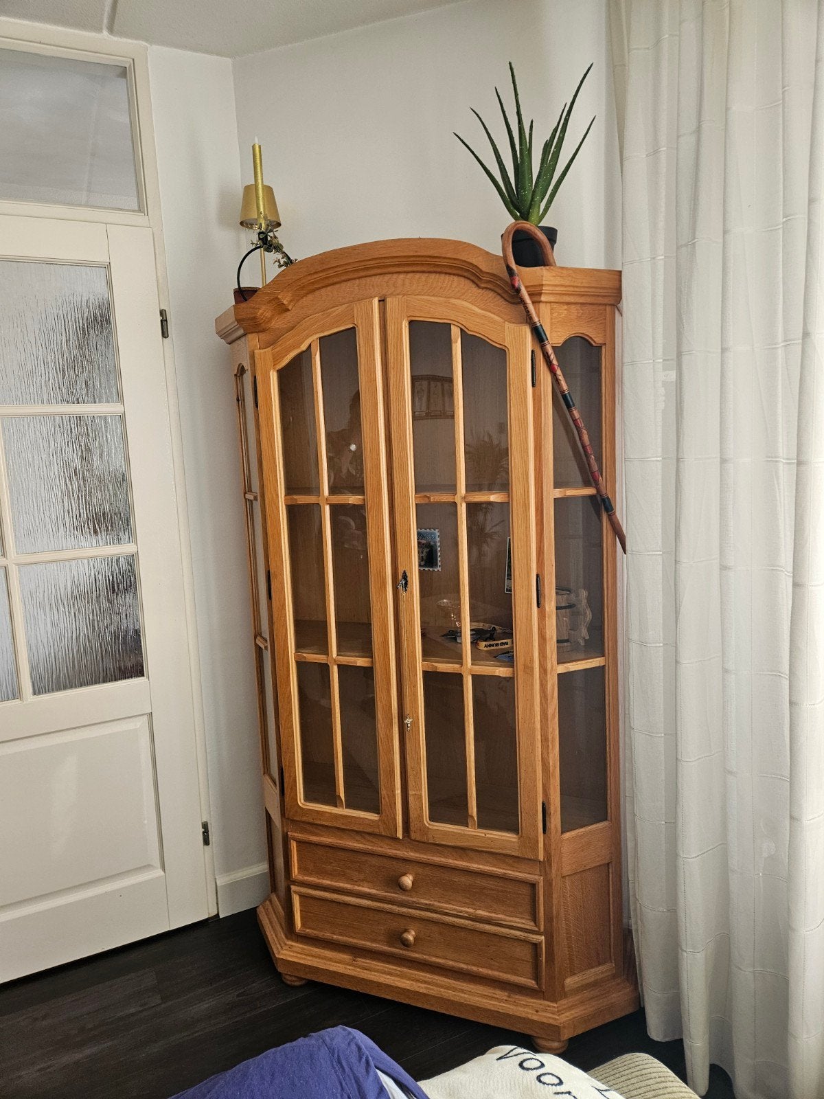 Elegante vitrinekast met 2 lades - 175x110x35 cm, Ophalen, Gebruikt, 100 tot 150 cm, Met lade(s)