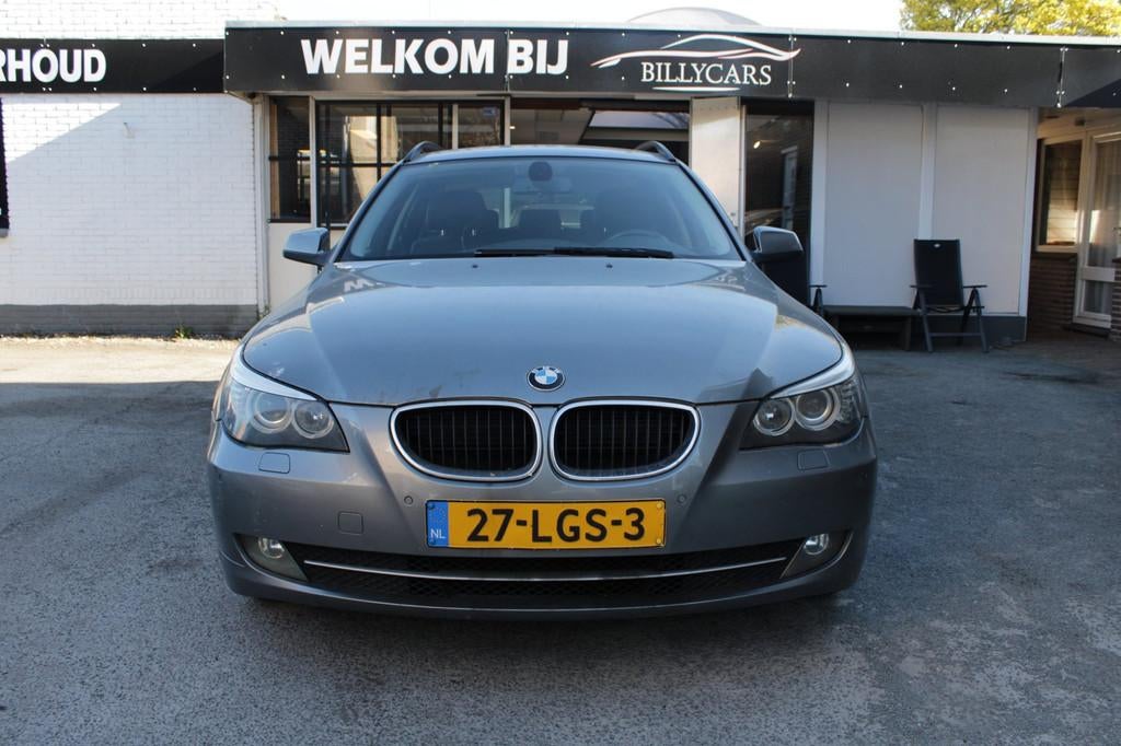 BMW 5-serie Touring 520i Corporate Lease Business Line Editi, Automaat, Achterwielaandrijving, Zwart, 4 cilinders
