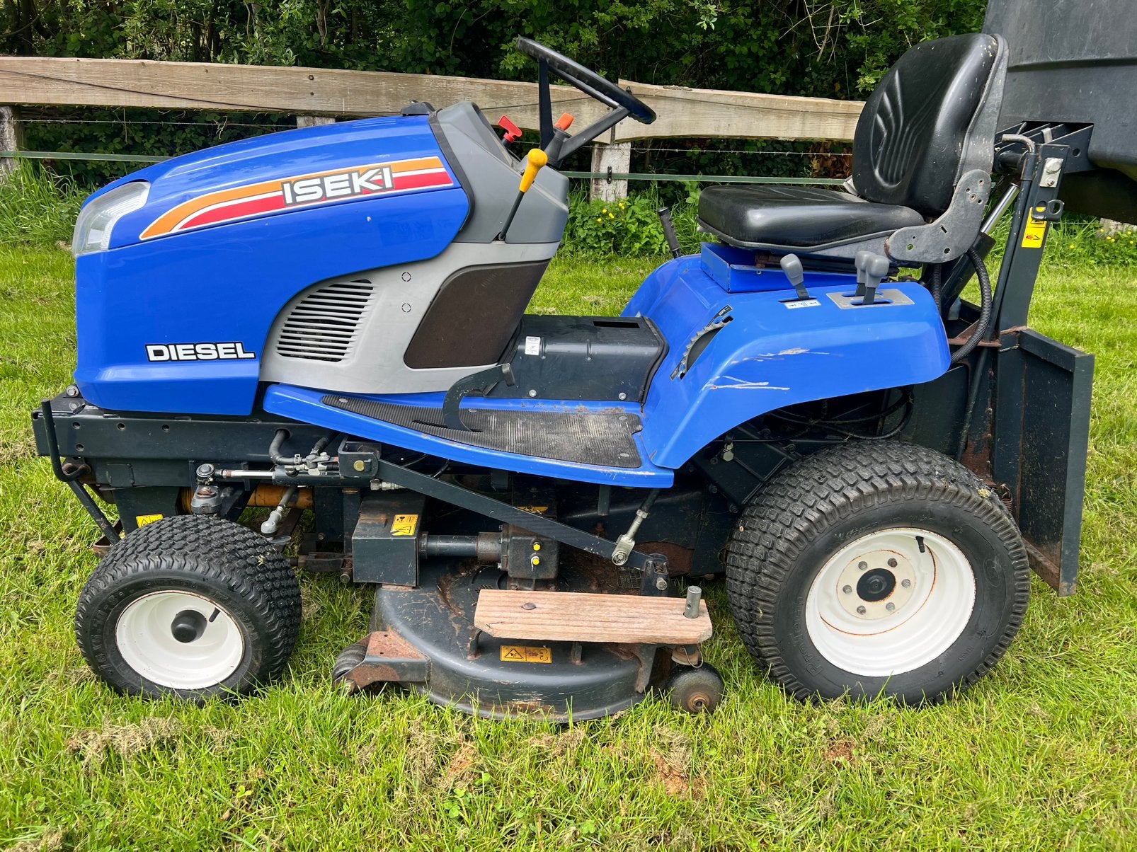 Iseki SXG323 Zitmaaier €7500,-  euro inclusief BTW, Tuin en Terras, Zitmaaiers, Ophalen, Iseki, SXG 323, 120 cm of meer