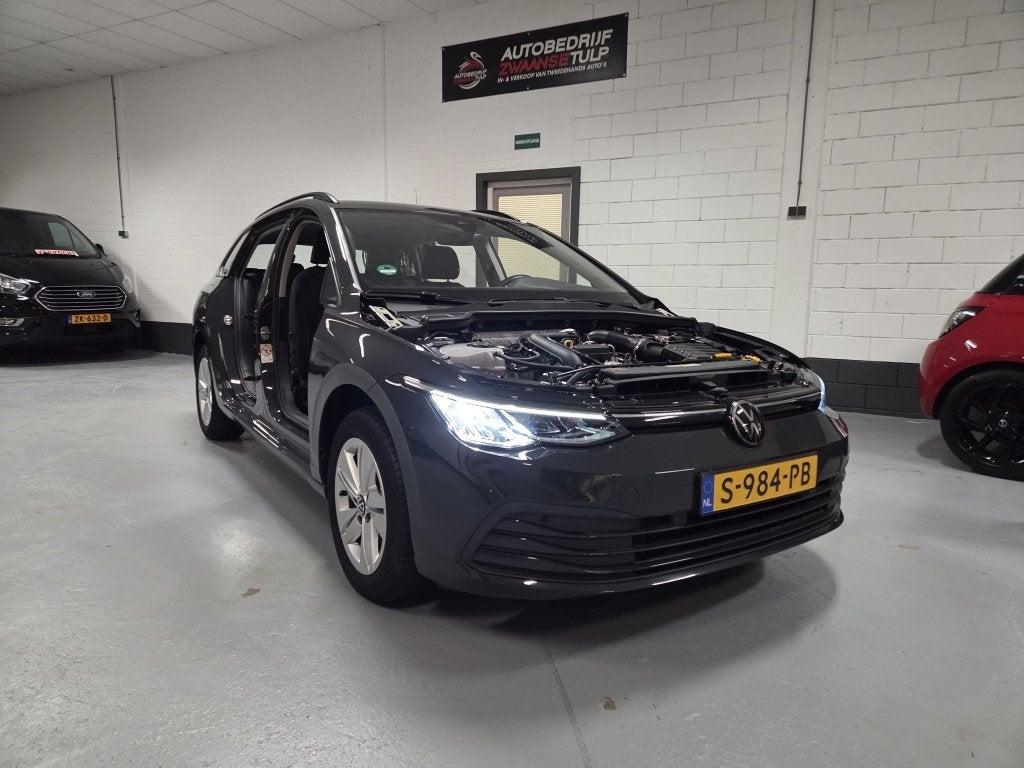 Volkswagen Golf Variant 1.0 TSI (bj 2023), Auto's, Gebruikt, Euro 6, Origineel Nederlands, 3 cilinders