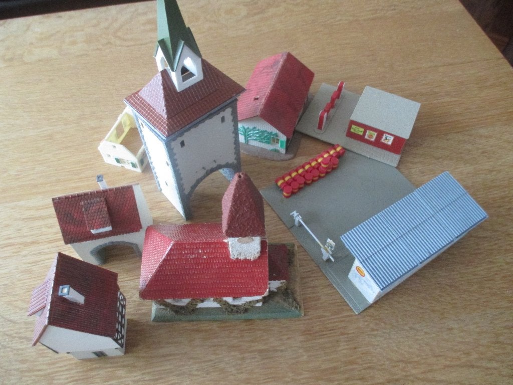 Enkele modelhuisjes uit de jaren 60., Ophalen of Verzenden, Gebruikt