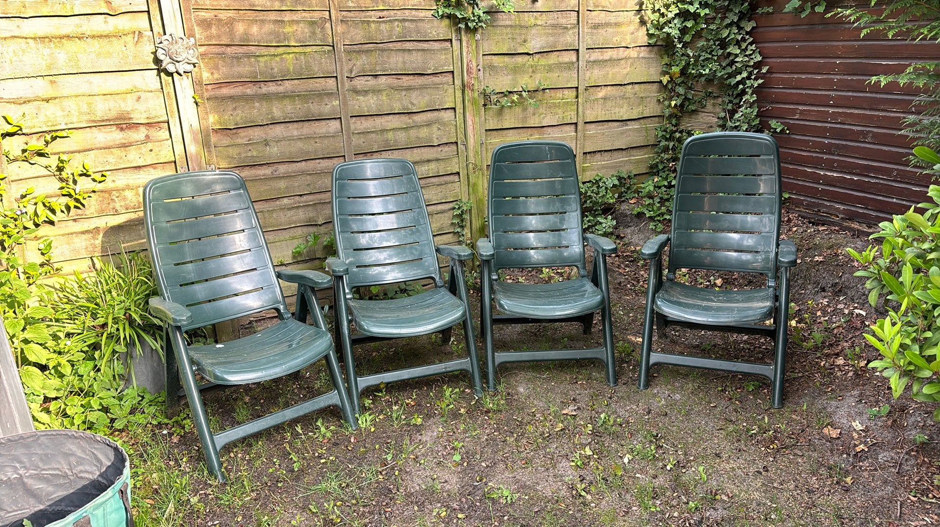Vier tuinstoelen groen, Ophalen, Gebruikt, Kunststof