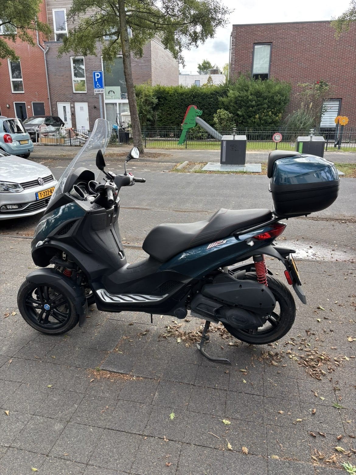 Piaggio MP3 - Donkerblauw/Petrol Metallic - Zeer weinig km, Ophalen