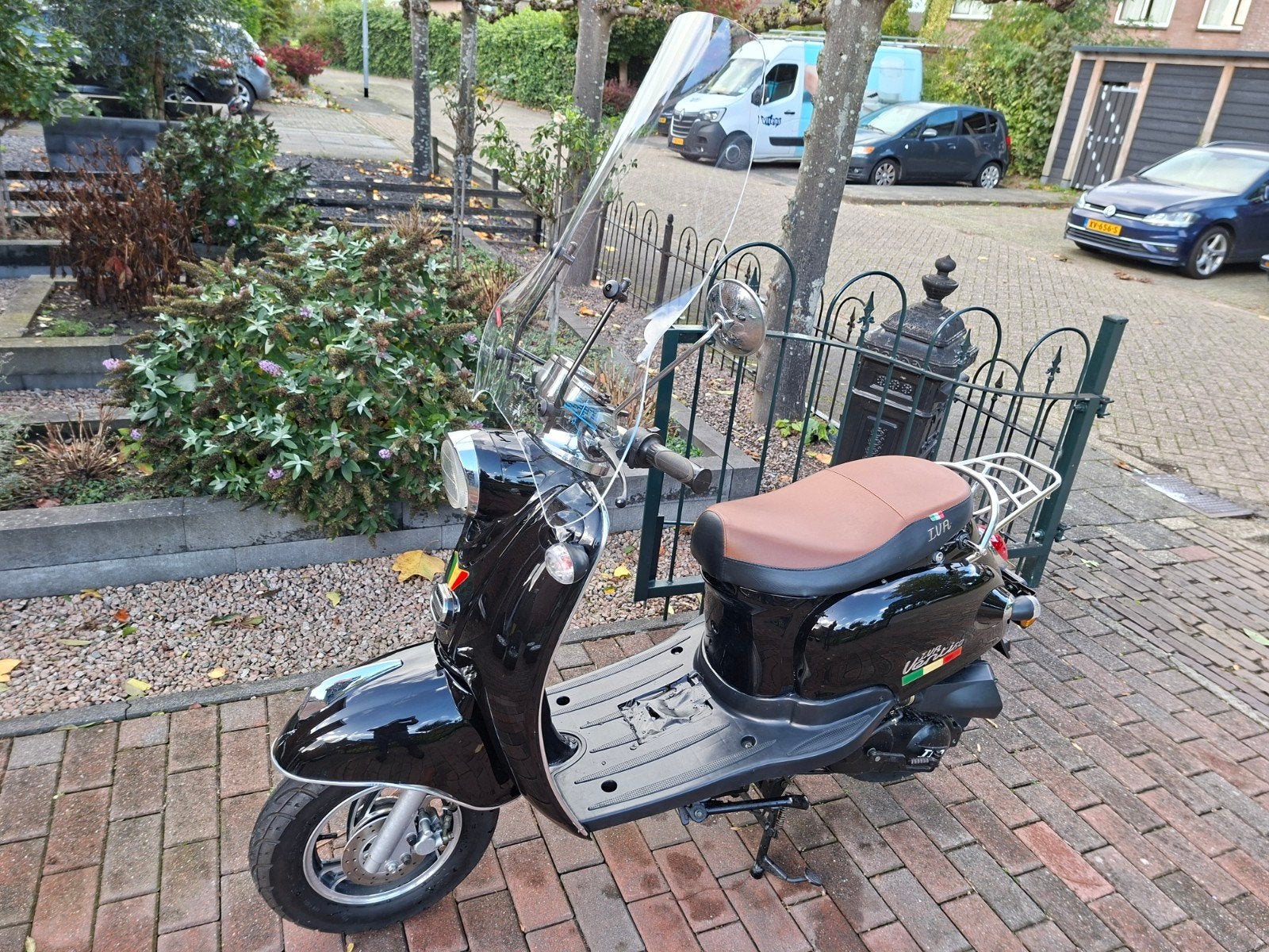 Iva Venti 50 retroscooter met maar 222 km, Ophalen, Zo goed als nieuw, Benzine, Overige merken