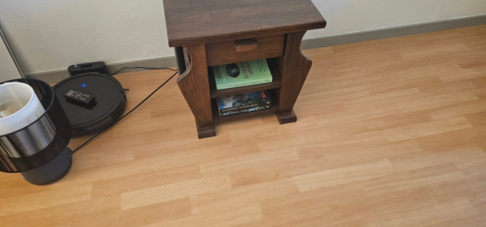 Eiken houten kastje met lade en opbergvak, Huis en Inrichting, Tafels | Bijzettafels, Minder dan 55 cm, Gebruikt, Klassiek, Vierkant