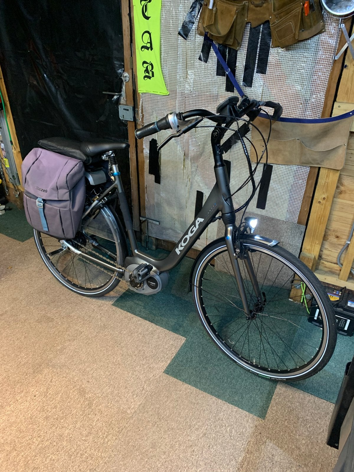 Koga E-Nova Elektrische Fiets - Bosch PowerPack 500, 51 tot 55 cm, Ophalen, Zo goed als nieuw, 50 km per accu of meer