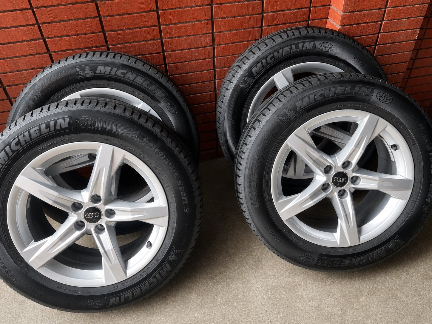 Audi A4/A5/Q5 18 inch velgen met Michelin zomerbanden, Auto-onderdelen, 18 inch, Gebruikt, Banden en Velgen, Ophalen of Verzenden