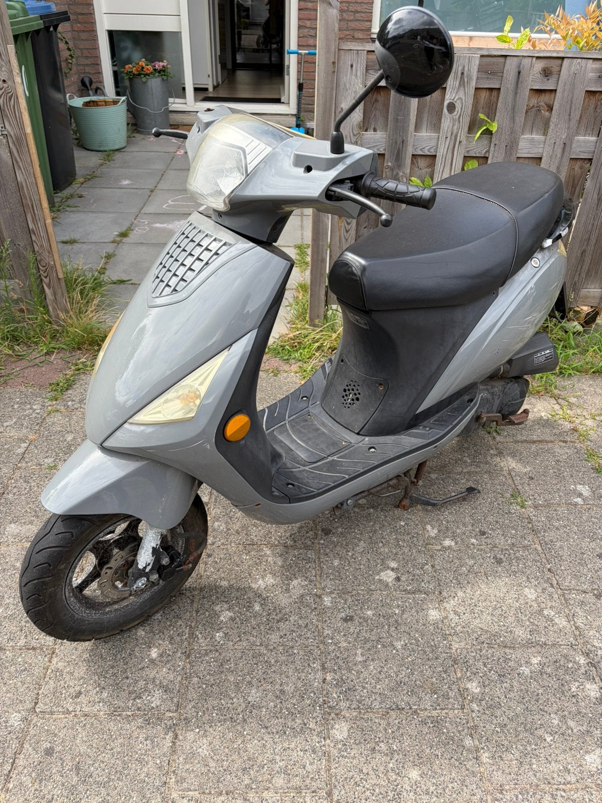 Te koop AGM Sp50, Fietsen en Brommers, Scooters | Overige merken, Ophalen, Gebruikt, Benzine, Maximaal 25 km/u