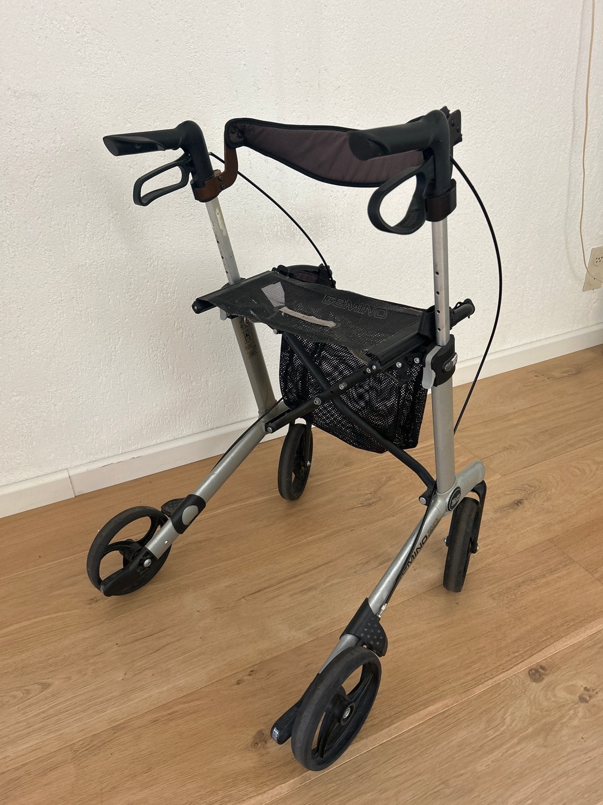 Rollator merk Gemino, Diversen, Ophalen, Lichtgewicht, Gebruikt