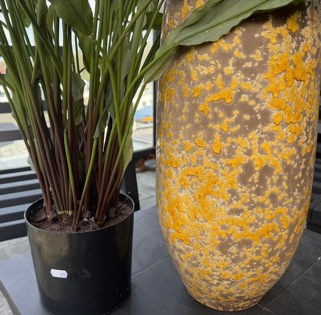 Decoratieve Nep Plant met Unieke Pot, Overige materialen, Ophalen of Verzenden, Zo goed als nieuw, Minder dan 50 cm